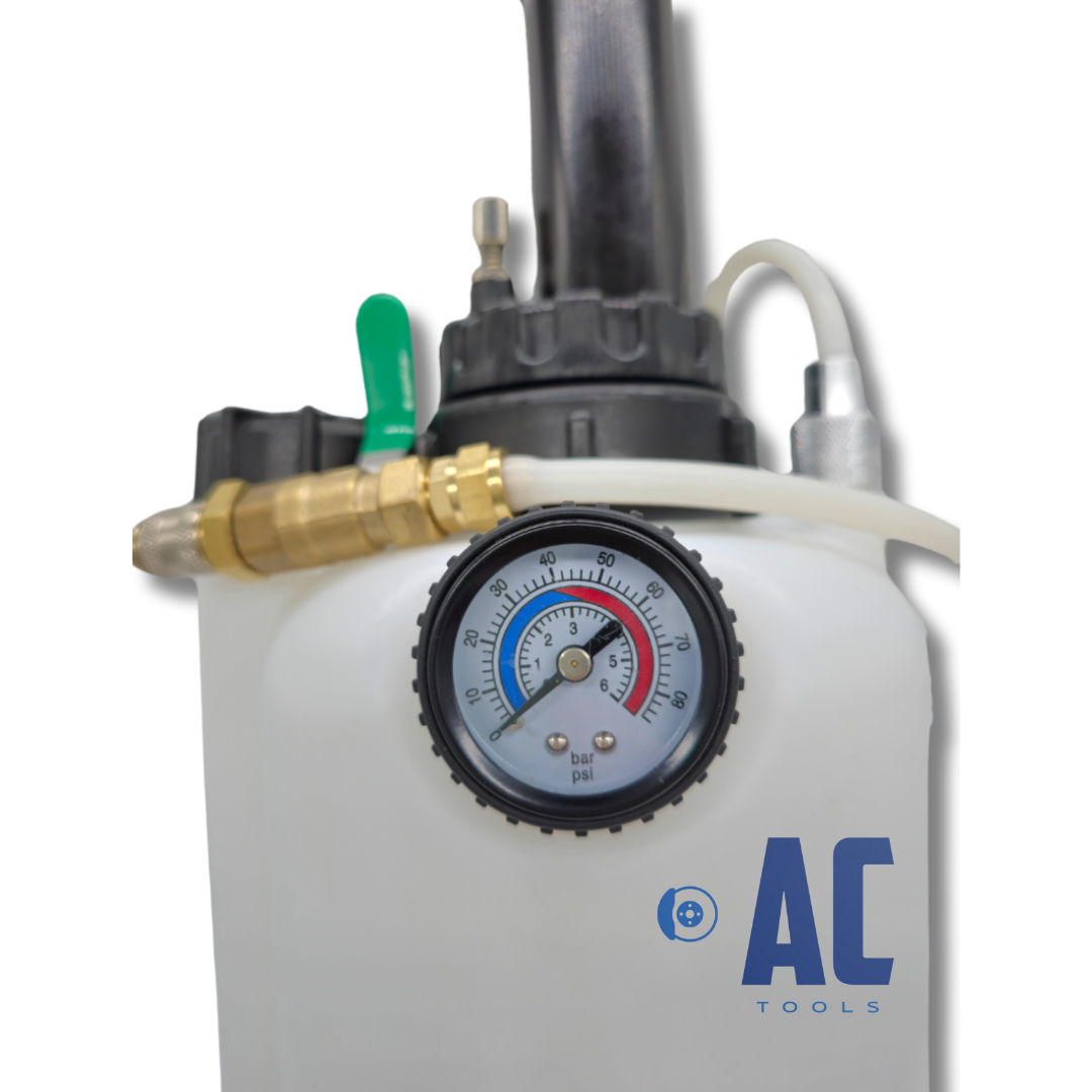 Botella para llenado de ATF y aceites bomba manual 3L + 8 adaptadores caja. - 2