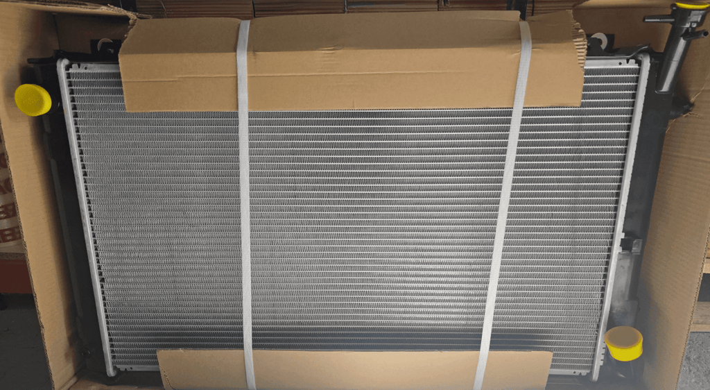 Radiador para Nissan Patrol K260 motores RD28T + RD28 - 2