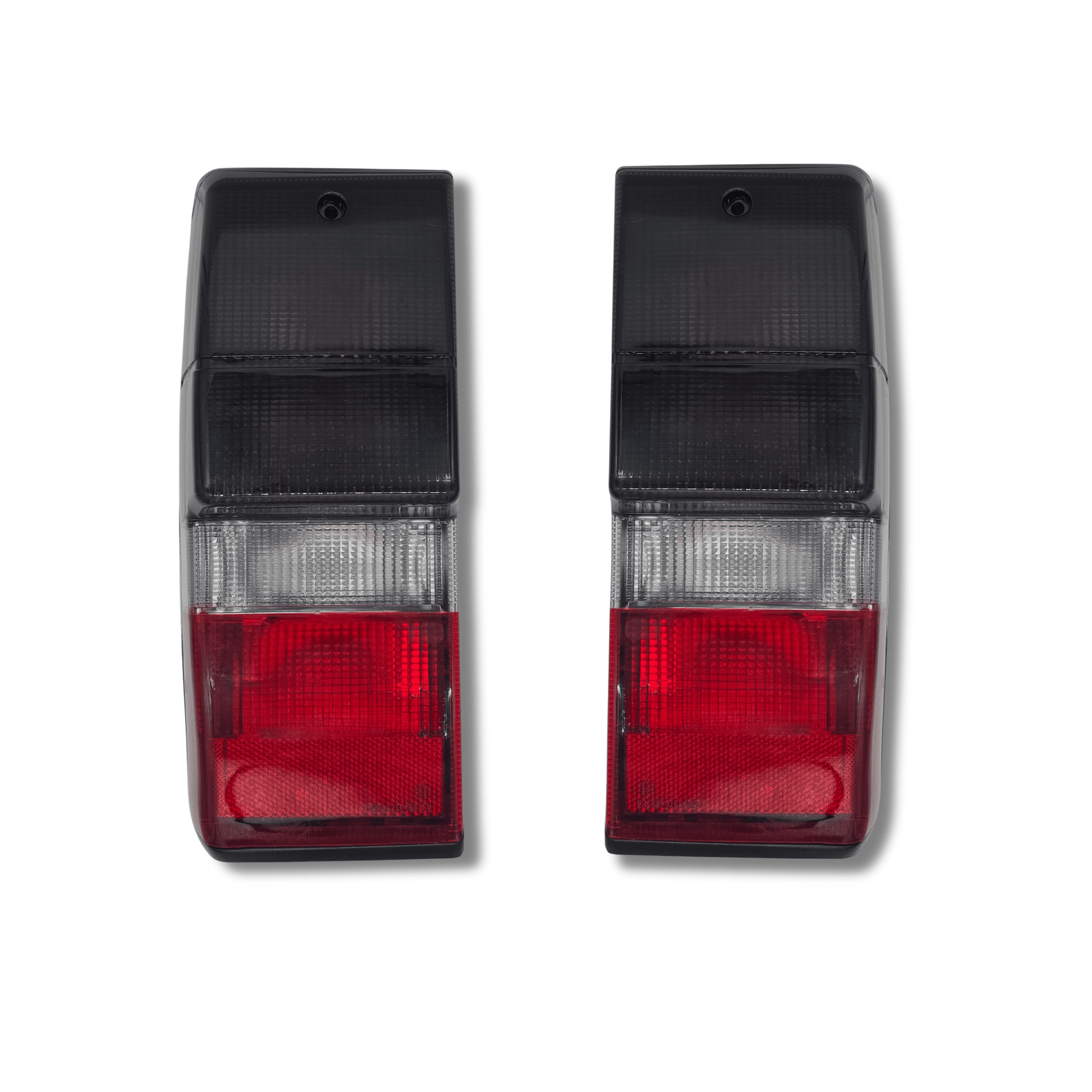 Pilotos Traseros Nuevos Nissan Patrol K260 con Instalación y Homologados - 2